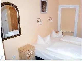 Am Hermannplatz Guest house Berlin