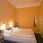 بيت ضيافة Am Hermannplatz 2*