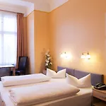 بيت ضيافة Am Hermannplatz 2*