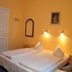 بيت ضيافة Am Hermannplatz 2*