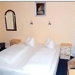 Am Hermannplatz بيت ضيافة