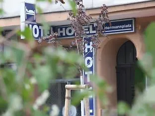 Πανσιόν Am Hermannplatz 2*