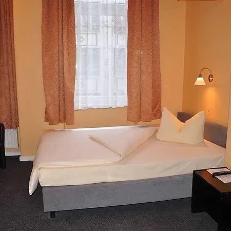 Am Hermannplatz בית הארחה ברלין