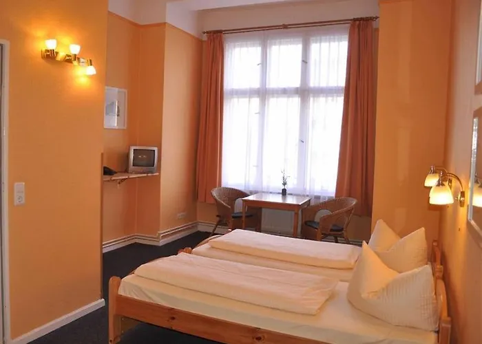 Am Hermannplatz 2* 베를린