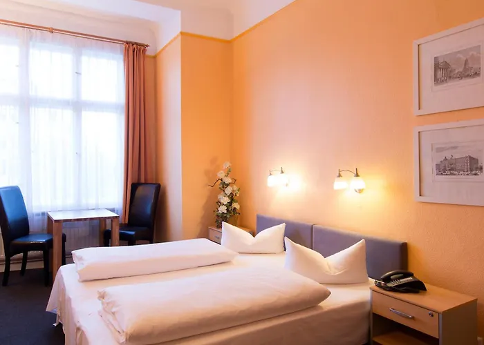 Am Hermannplatz 게스트하우스 2*